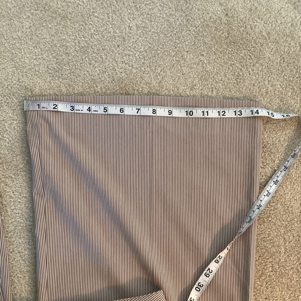 The limited NWT Cassidy fit super wide leg size 10 pants - Picture 9 of 11